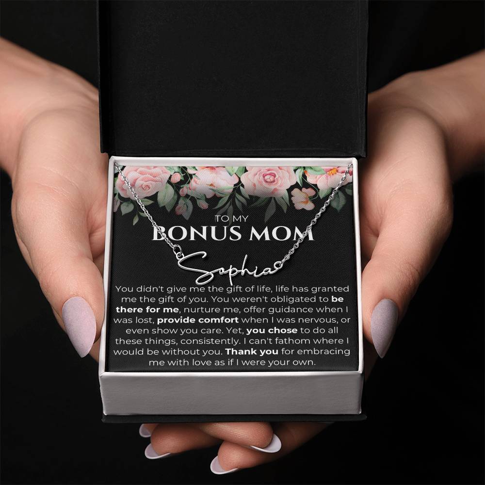 Bonus mom name signature necklace