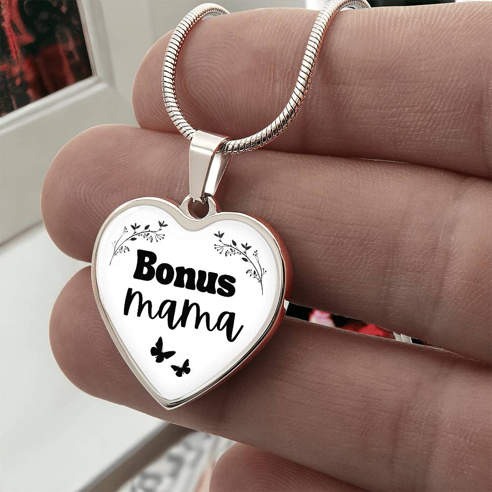 Bonus mama heart pendant