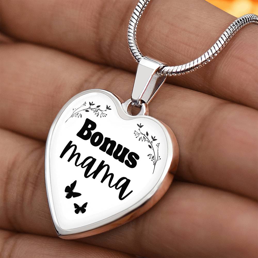 Bonus mama heart pendant