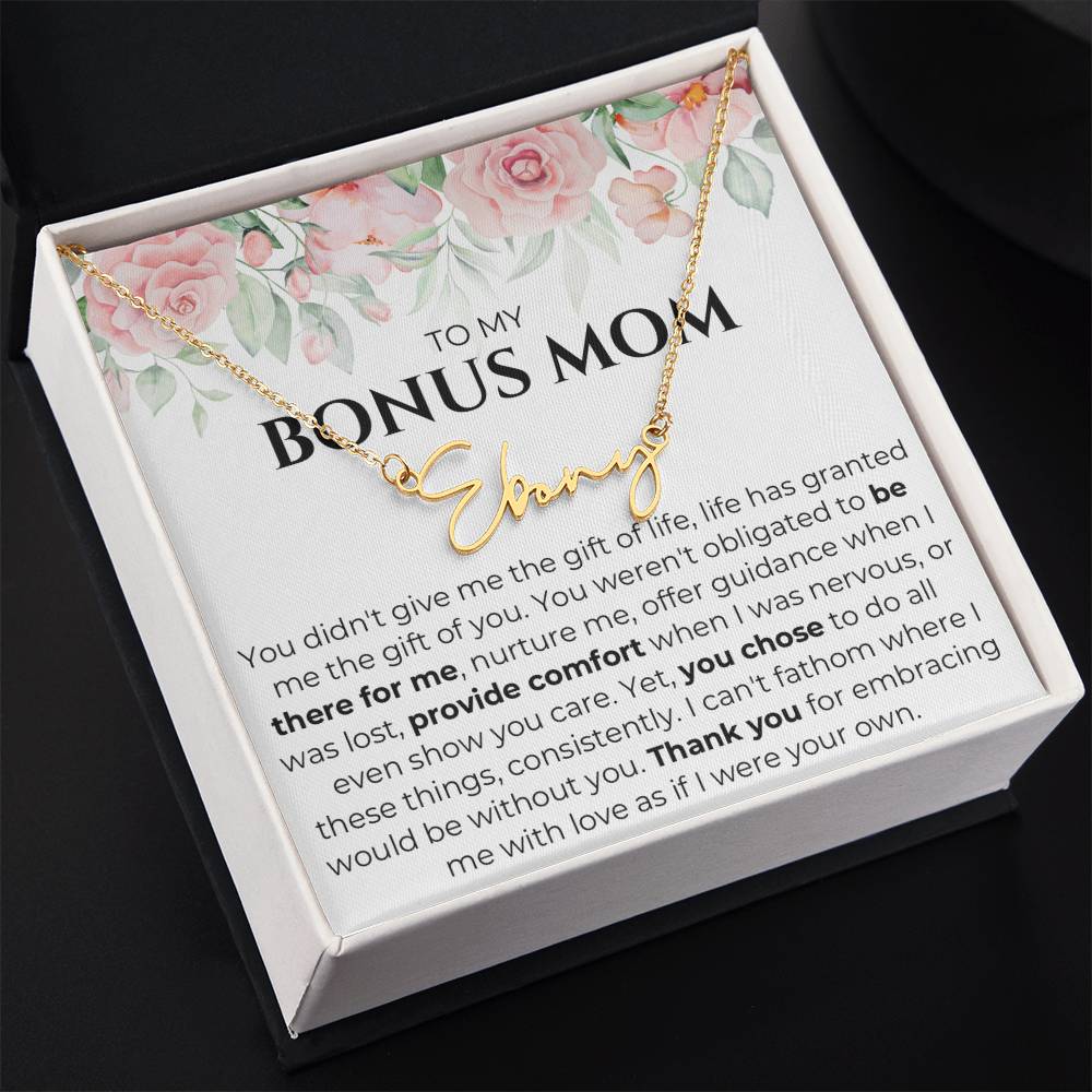 Bonus mom name necklace