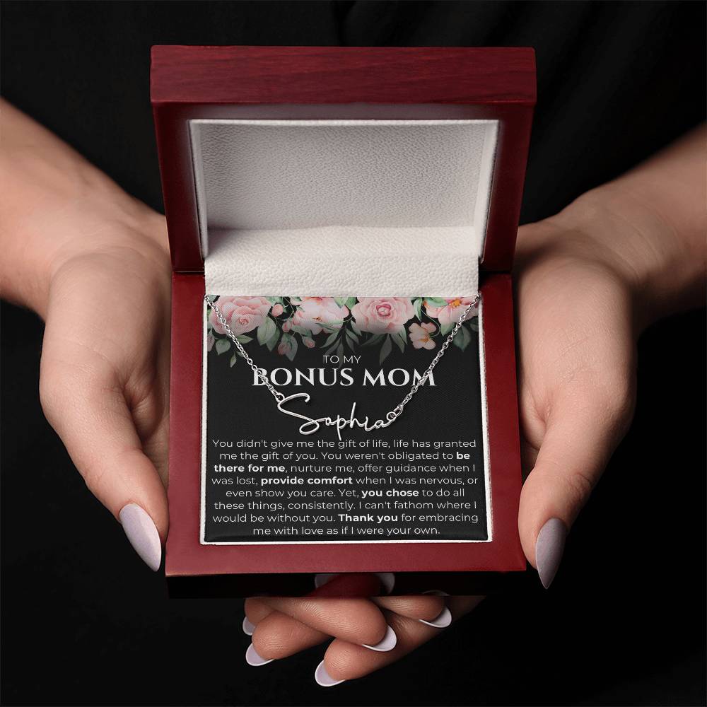 Bonus mom name signature necklace